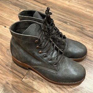 Wolverine 1000 mile boots genuine leather silver lace